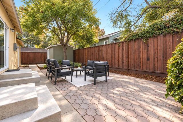 1119 Oregon Avenue, Palo Alto, CA 94303