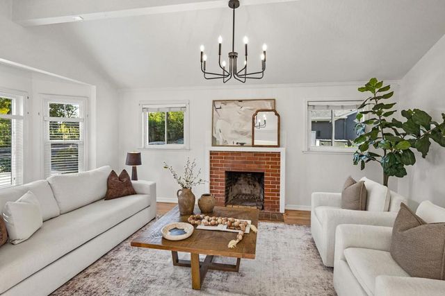 1119 Oregon Avenue, Palo Alto, CA 94303