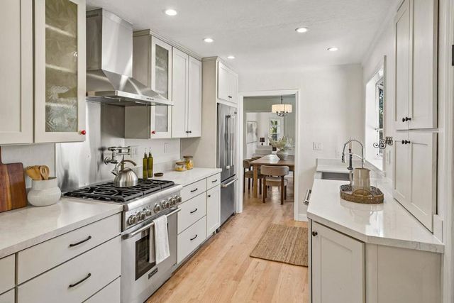 1119 Oregon Avenue, Palo Alto, CA 94303