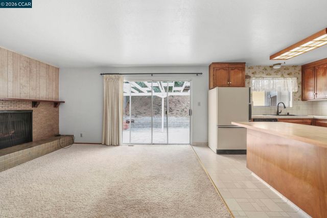5218 Camino Alta Mira, Castro Valley, CA 94546