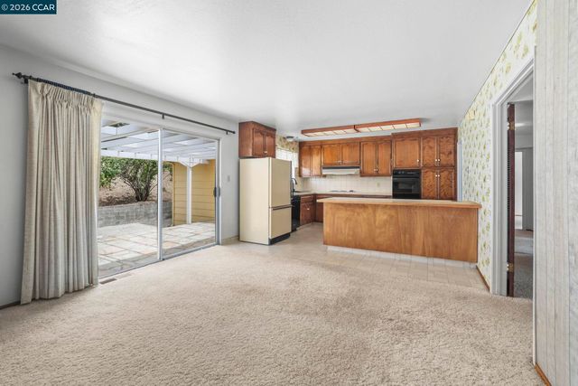 5218 Camino Alta Mira, Castro Valley, CA 94546