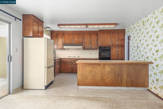 5218 Camino Alta Mira, Castro Valley, CA 94546