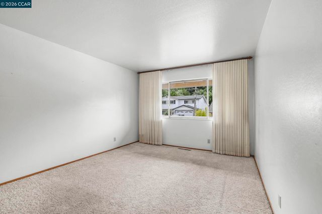 5218 Camino Alta Mira, Castro Valley, CA 94546