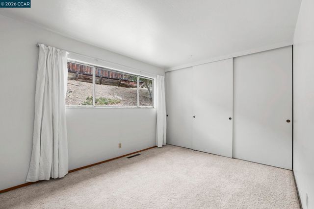 5218 Camino Alta Mira, Castro Valley, CA 94546