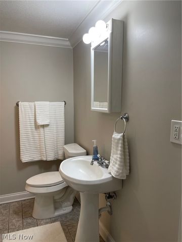 2958 E Turkeyfoot Lake Road, Uniontown, OH 44685