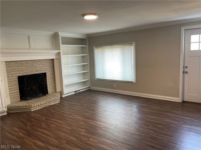 2958 E Turkeyfoot Lake Road, Uniontown, OH 44685