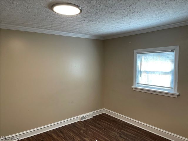 2958 E Turkeyfoot Lake Road, Uniontown, OH 44685