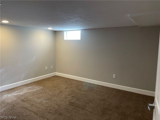 2958 E Turkeyfoot Lake Road, Uniontown, OH 44685