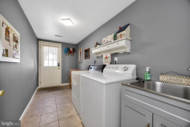2159 ALEXANDER DR, West Norriton, PA 19403