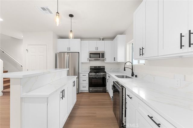 902 W Hert Street, Colton, CA 92324