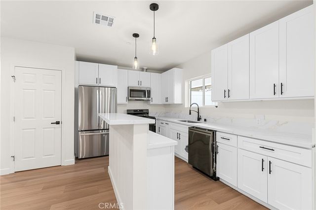 902 W Hert Street, Colton, CA 92324