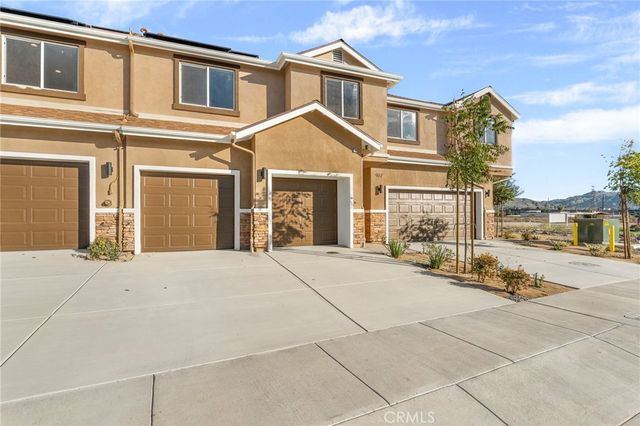 902 W Hert Street, Colton, CA 92324