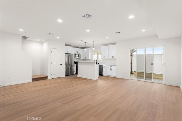 902 W Hert Street, Colton, CA 92324