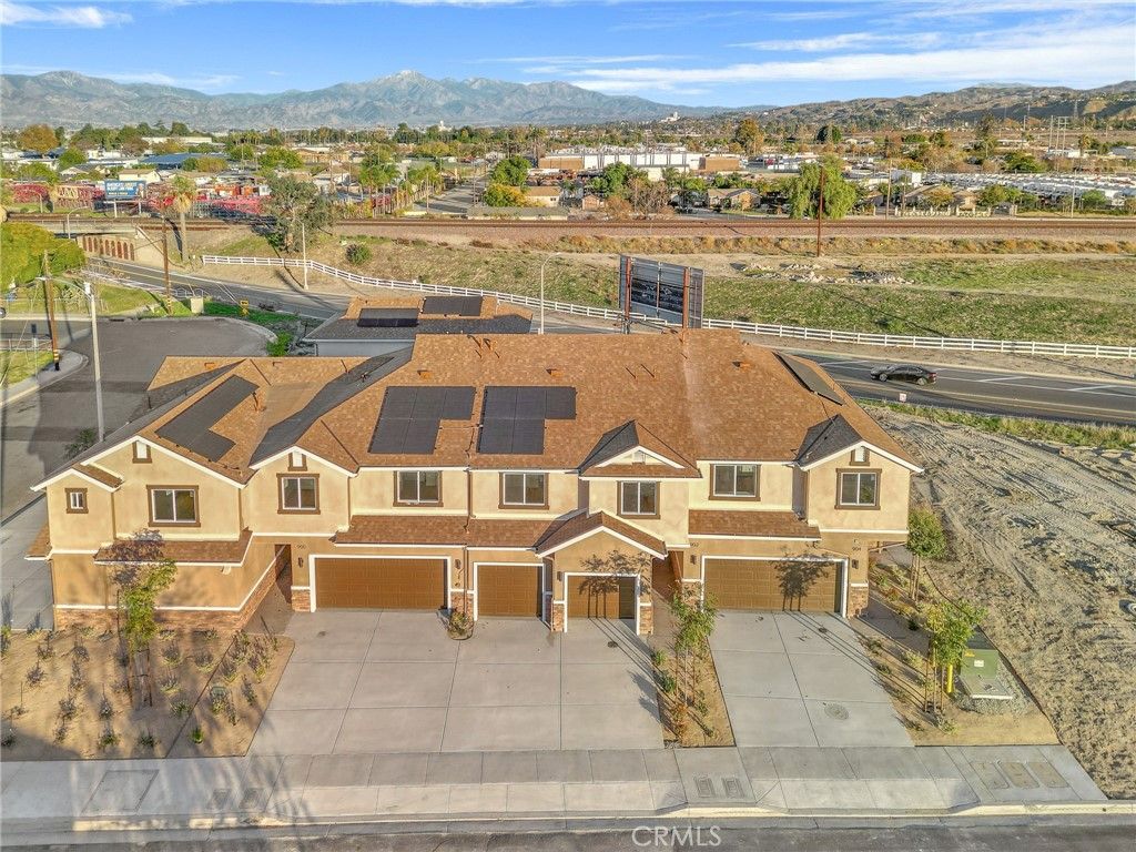 902 W Hert Street, Colton, CA 92324