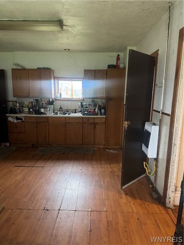 207 East North Street S, Buffalo, NY 14204