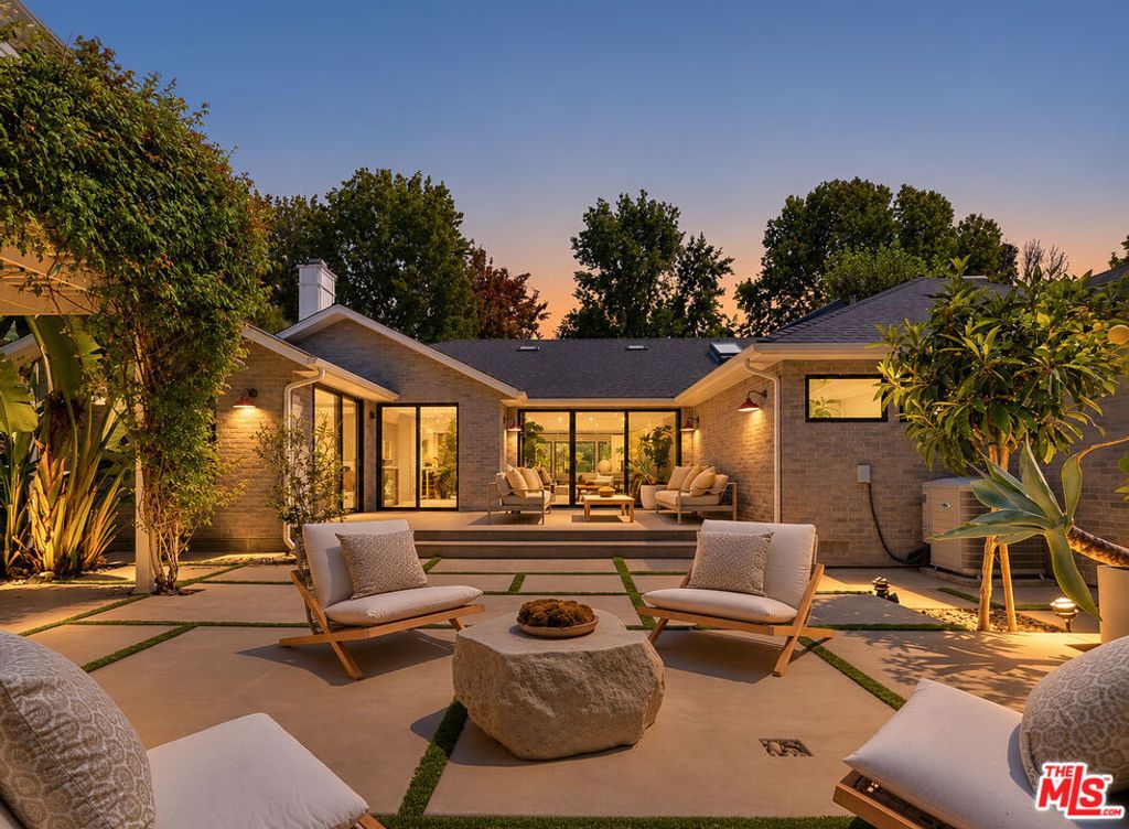 521 Loring Avenue, Los Angeles, CA 90024 — exterior