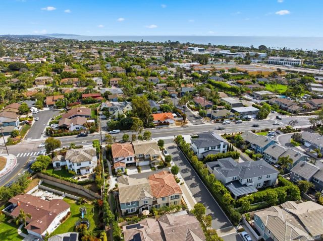 676 MANZANITA LANE, Encinitas, CA 92024