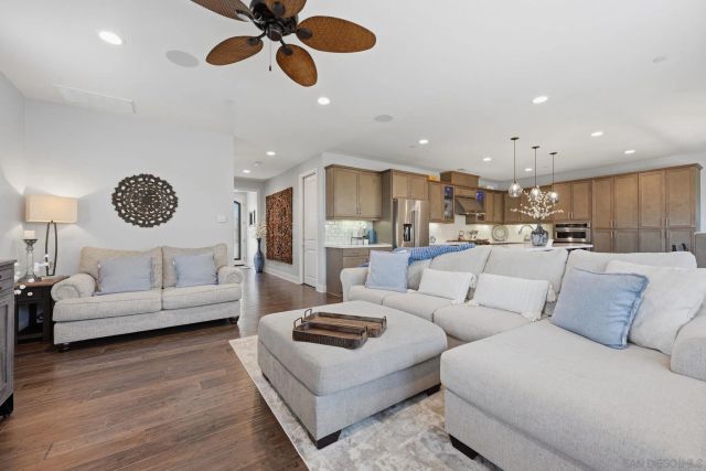 676 MANZANITA LANE, Encinitas, CA 92024