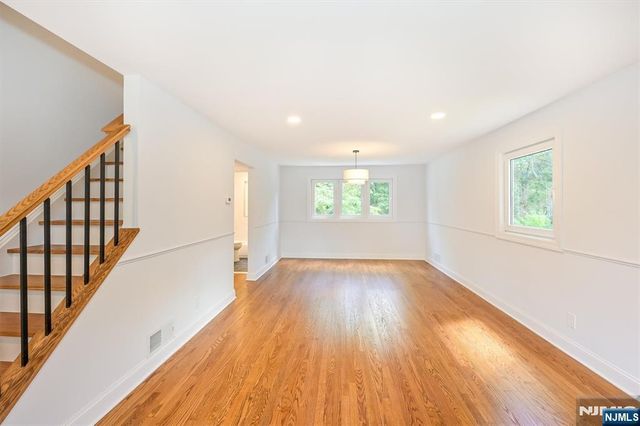 201 Dixon Avenue, Dumont, NJ 07628