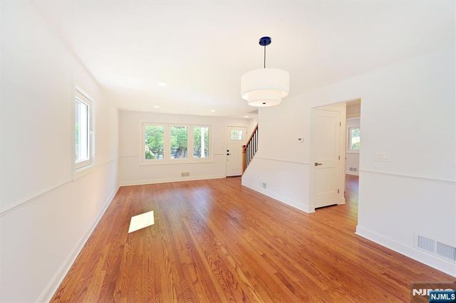 201 Dixon Avenue, Dumont, NJ 07628