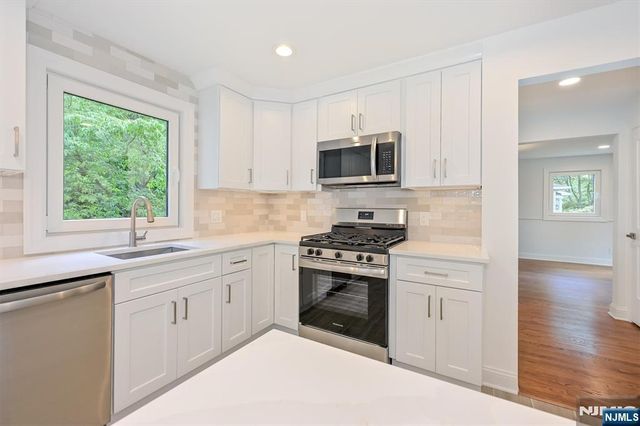 201 Dixon Avenue, Dumont, NJ 07628