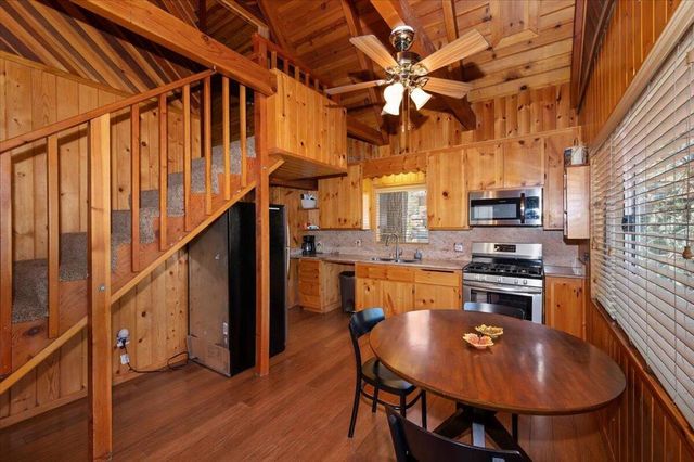 39187 Arapahoe Road, Fawnskin, CA 92333