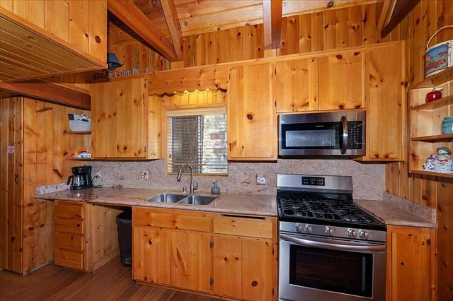 39187 Arapahoe Road, Fawnskin, CA 92333