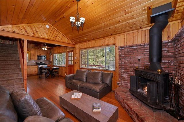 39187 Arapahoe Road, Fawnskin, CA 92333