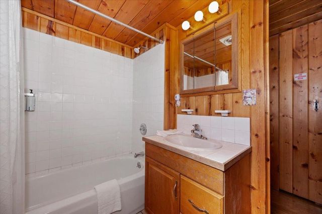 39187 Arapahoe Road, Fawnskin, CA 92333