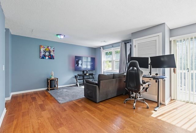 450 Somerset Ave 6-6, Taunton, MA 02780