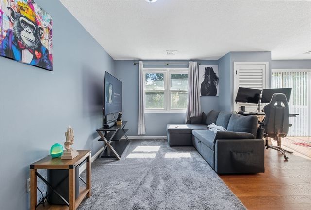 450 Somerset Ave 6-6, Taunton, MA 02780