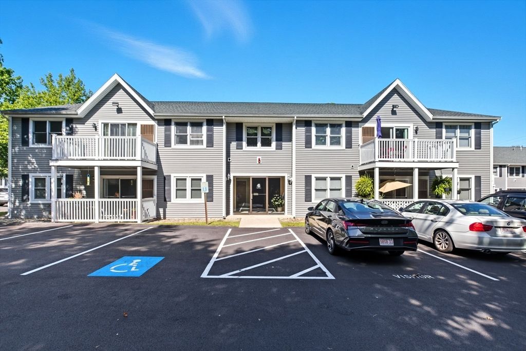 450 Somerset Ave 6-6, Taunton, MA 02780