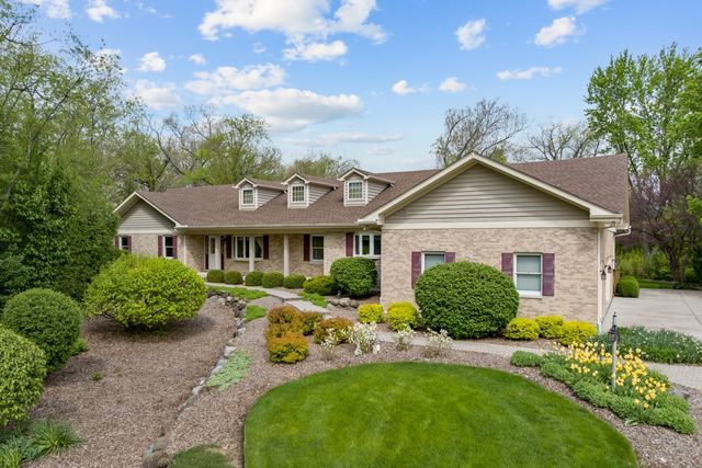 44W664 Oakshire Lane, Hampshire, IL 60140