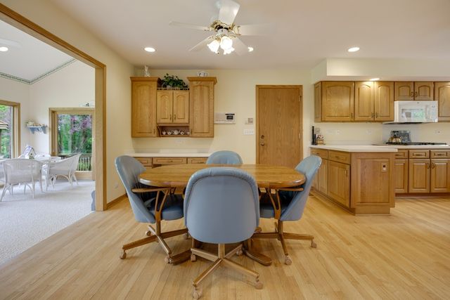 44W664 Oakshire Lane, Hampshire, IL 60140