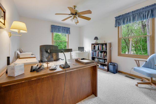 44W664 Oakshire Lane, Hampshire, IL 60140