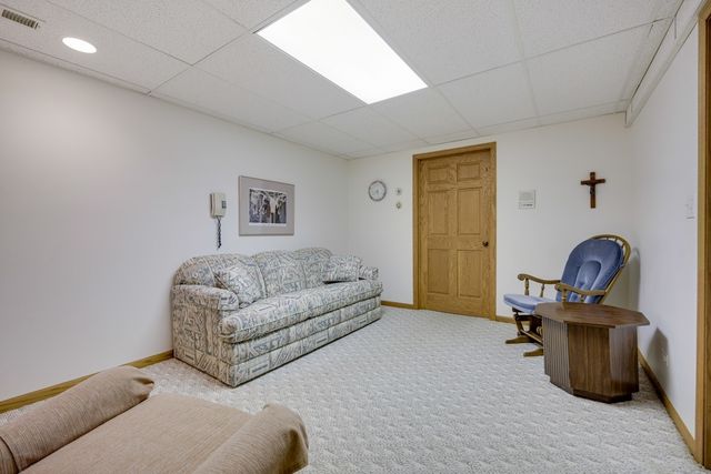 44W664 Oakshire Lane, Hampshire, IL 60140