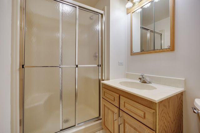 44W664 Oakshire Lane, Hampshire, IL 60140