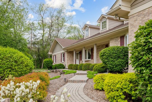 44W664 Oakshire Lane, Hampshire, IL 60140