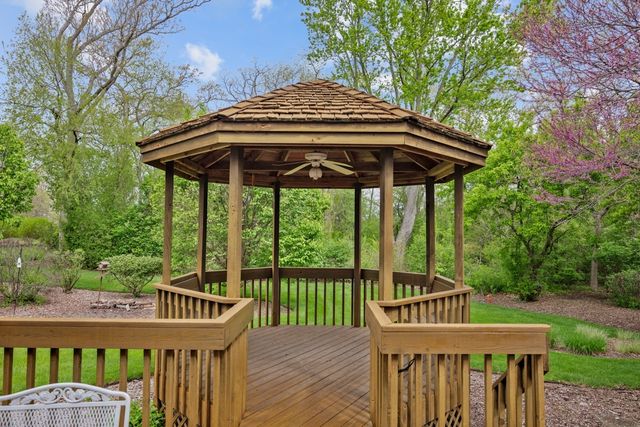 44W664 Oakshire Lane, Hampshire, IL 60140