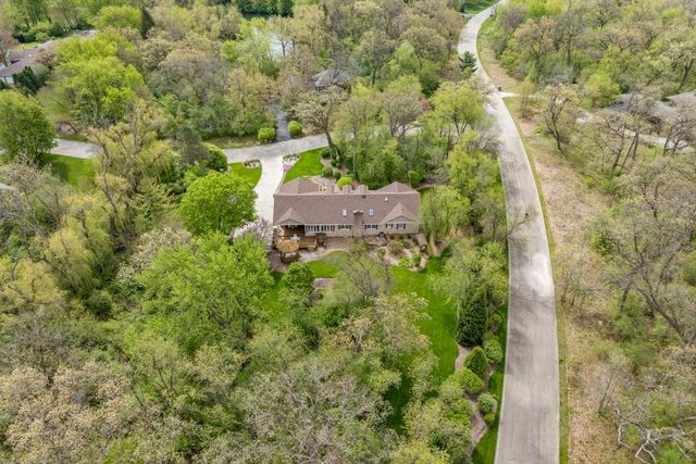 44W664 Oakshire Lane, Hampshire, IL 60140
