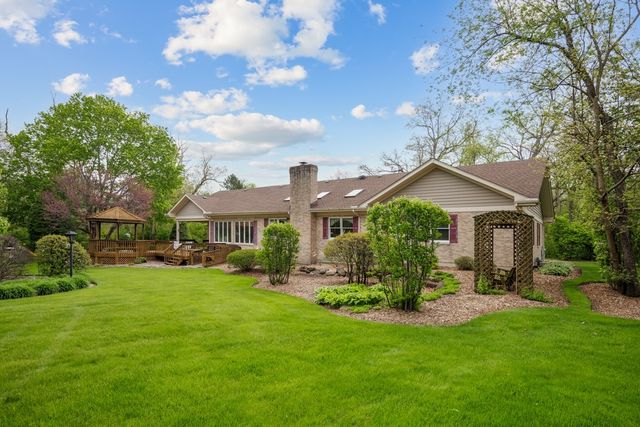 44W664 Oakshire Lane, Hampshire, IL 60140