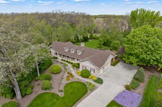 44W664 Oakshire Lane, Hampshire, IL 60140