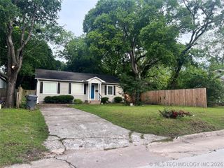 321 SW N Street, Ardmore, OK 73401