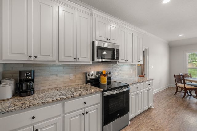 30 N Slade, Sumrall, MS 39482