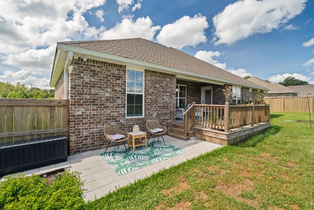 30 N Slade, Sumrall, MS 39482