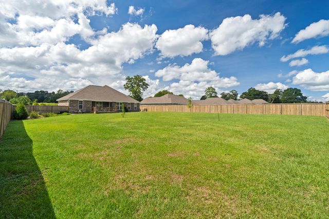 30 N Slade, Sumrall, MS 39482