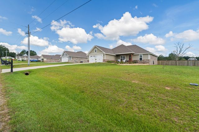 30 N Slade, Sumrall, MS 39482