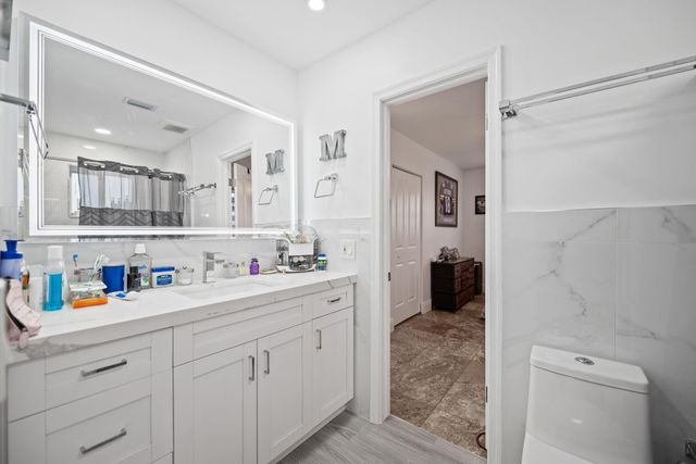 6320 Pent Place, Miami Lakes, FL 33014