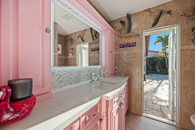 6320 Pent Place, Miami Lakes, FL 33014