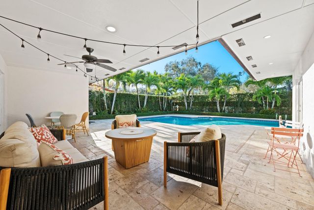 6320 Pent Place, Miami Lakes, FL 33014